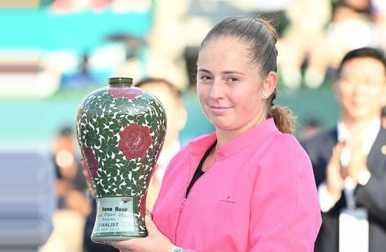 Ostapenko iekļūst Seulas "WTA 250" turnīra finālā
