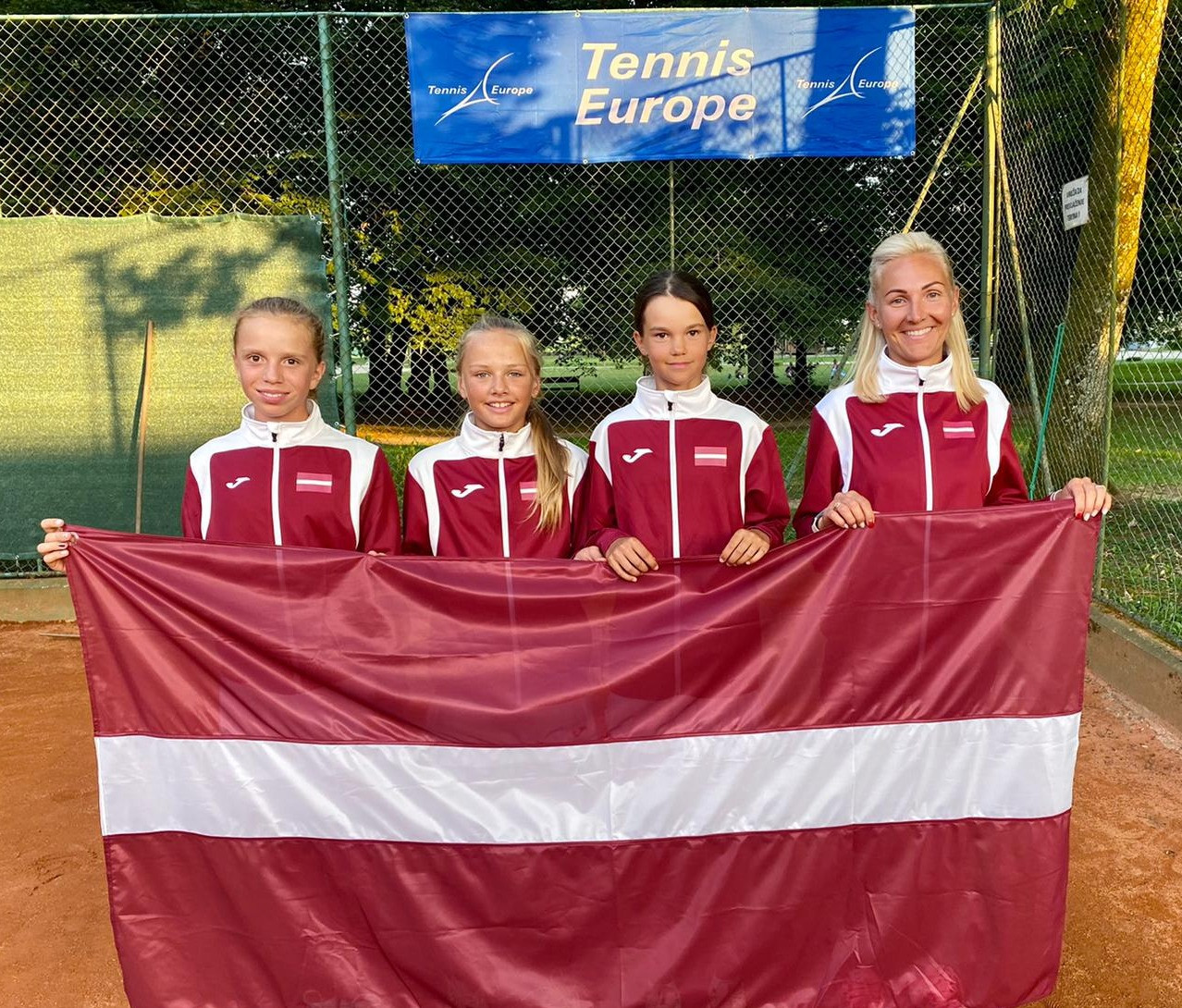 U12 vecuma grupa startē komandu sacensībās "Europe Nations Challenge by Head"
