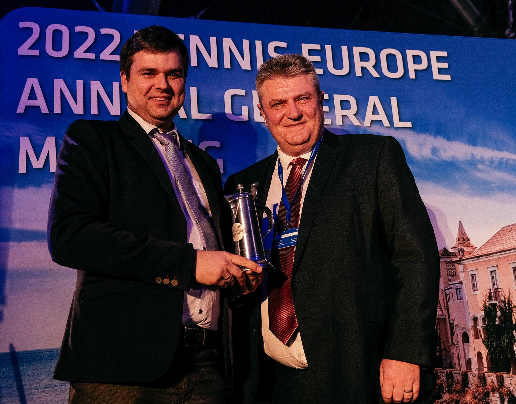 Latvijas tenisa savienībai un Ernestam Gulbim pasniegtas Tennis Europe  Awards 2021.gada balvas